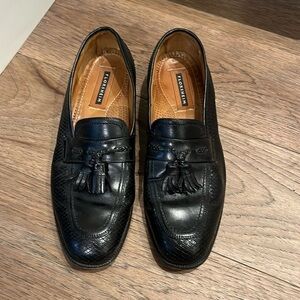 FLORSHEIM black leather tassel loafers, size 8